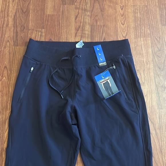 NWT Kirkland Women’s active pants size large. Plum. NWT - Picture 2 of 4